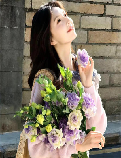 探秘《亲妈重生我带儿女逆风翻盘》的文化符号与象征意义